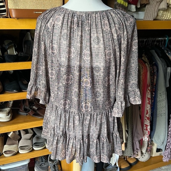 ⭐️BOGO FREE⭐️ DAYTRIP Babydoll Ruffled Mesh Pink and Black Patterned top Medium - Picture 2 of 9